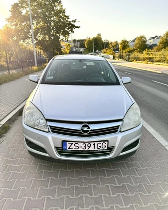 Opel Astra cena 10900 przebieg: 201300, rok produkcji 2008 z Szczecin małe 79